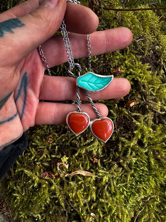 Sweet sisters pendant