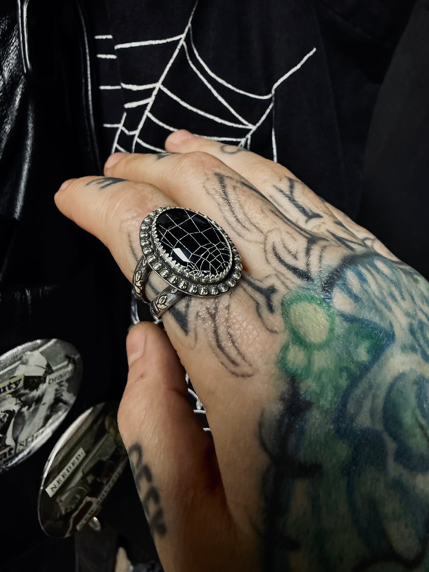 Arachne ring