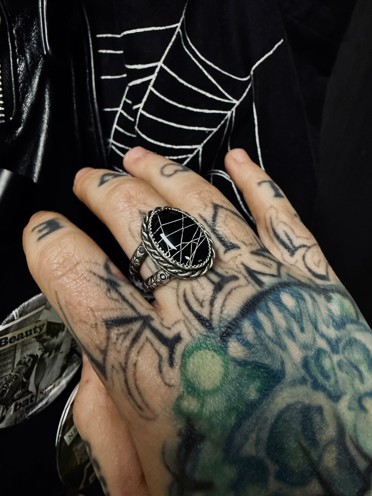 Arachne ring